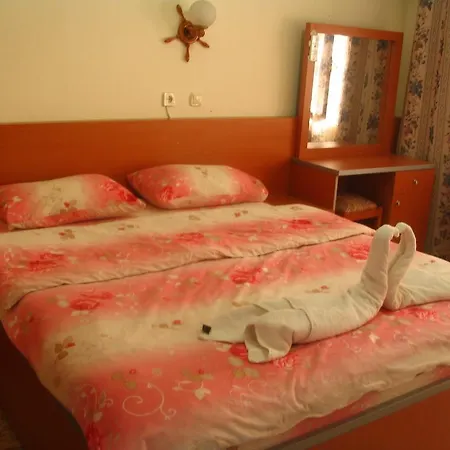 Schoenberg Motel Kizilot