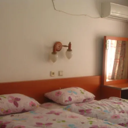 Schoenberg Motel Kızılot