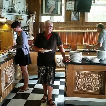 홈스테이 Schoenberg